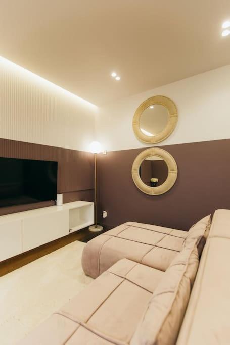Atlant Luxury Apartments On Golovna Навпроти Тц Депот, Безконтактне Заселення Cernăuți Exterior foto